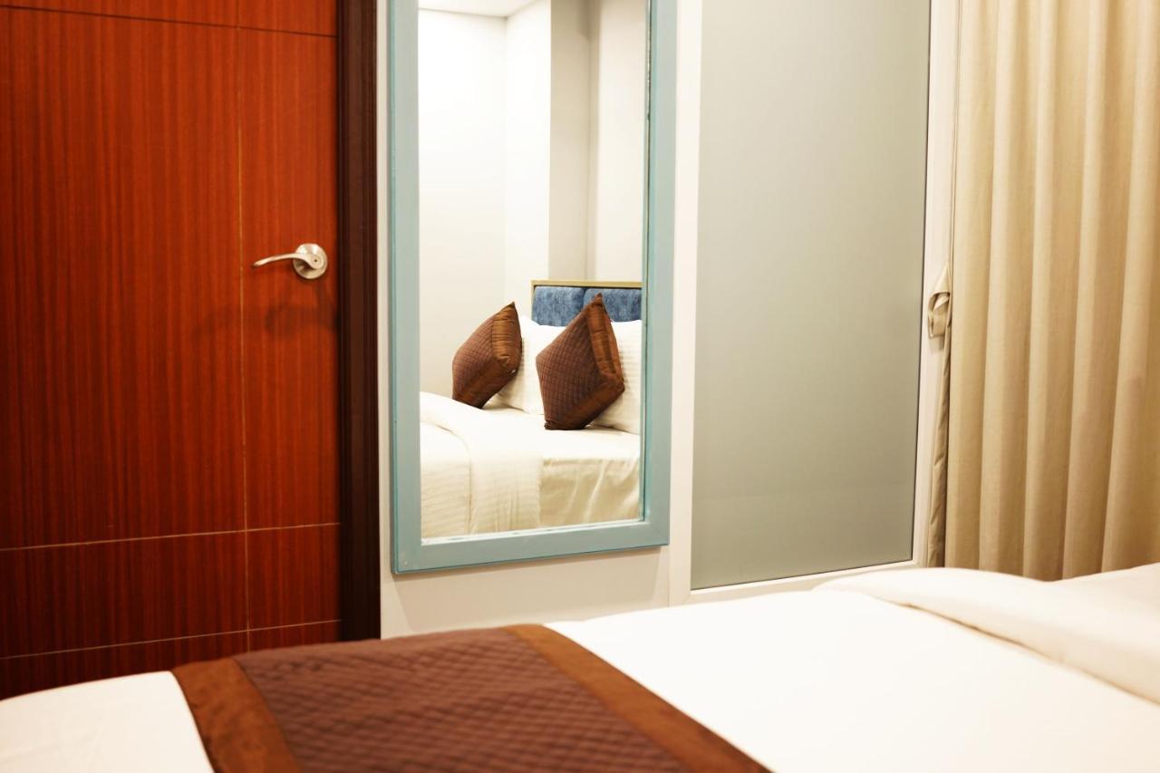 Dream Hotel - Richmond Bangalore Buitenkant foto