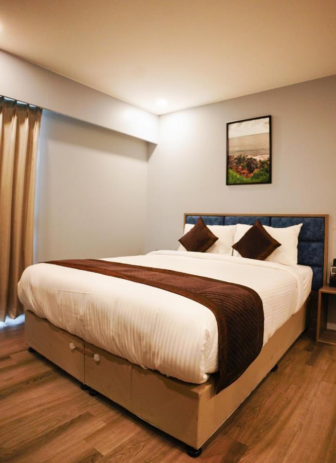 Dream Hotel - Richmond Bangalore Buitenkant foto