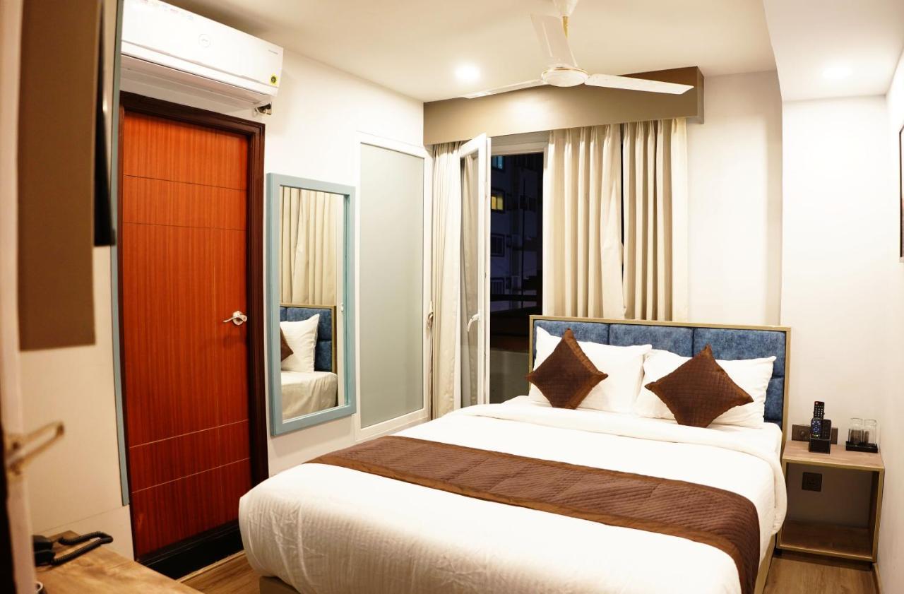 Dream Hotel - Richmond Bangalore Buitenkant foto
