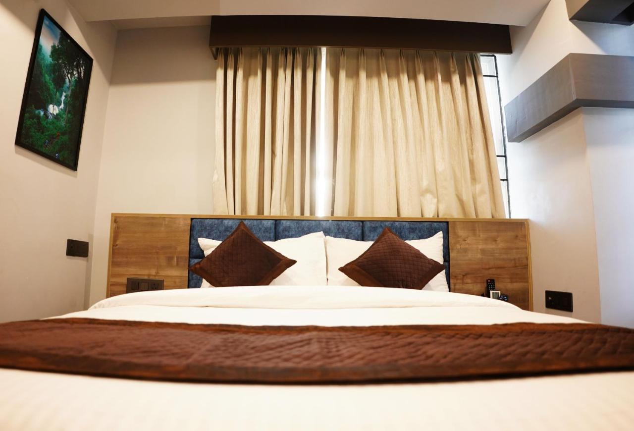 Dream Hotel - Richmond Bangalore Buitenkant foto