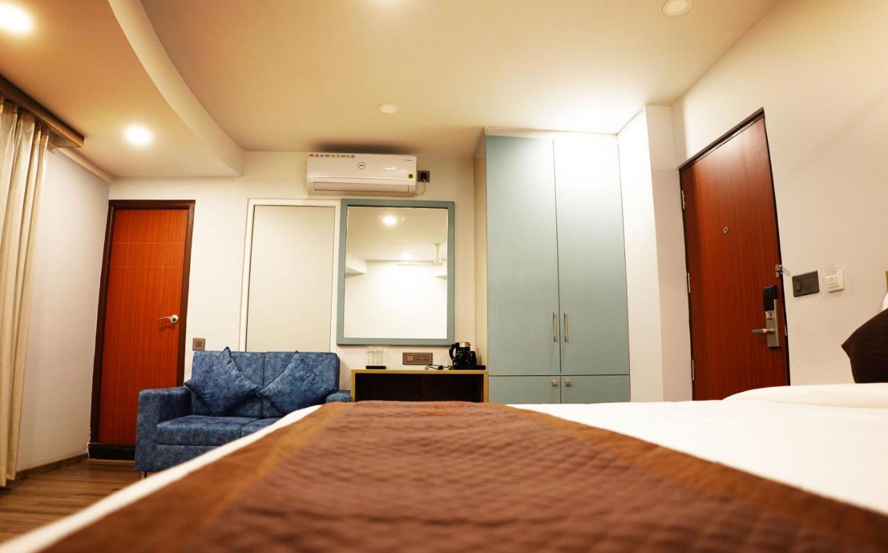 Dream Hotel - Richmond Bangalore Buitenkant foto