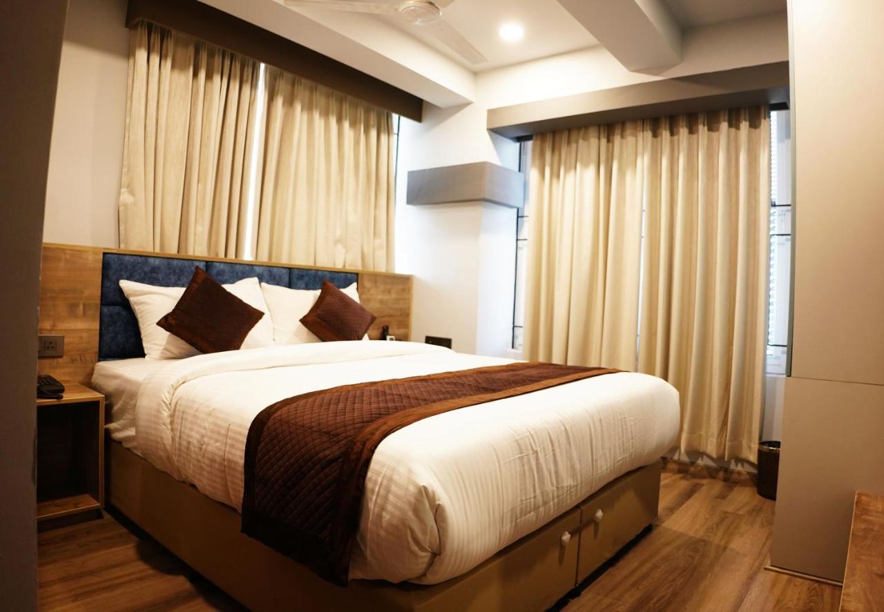 Dream Hotel - Richmond Bangalore Buitenkant foto