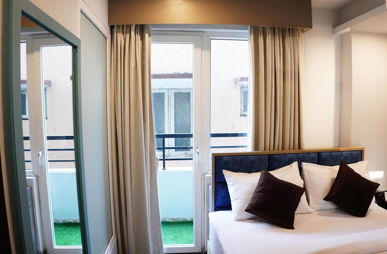Dream Hotel - Richmond Bangalore Buitenkant foto
